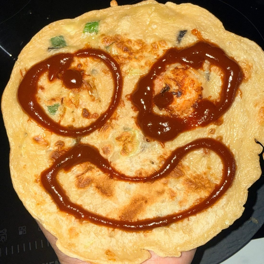 Okonomiyaki mit Shrimps, Nori und Soße